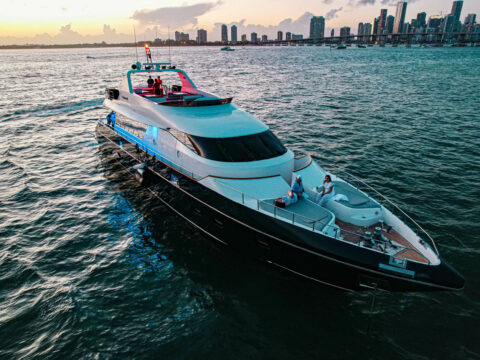 Private Sunset Cruise Miami – YOLO VIP Parties